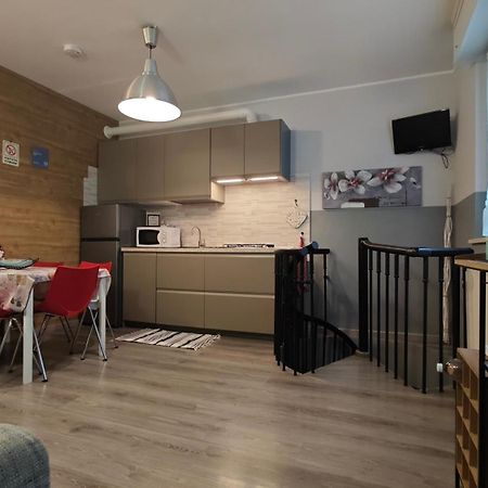 Appartamento Aleph With Private Parking, Next Train Station Côme Extérieur photo