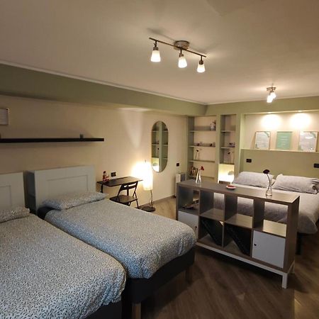 Appartamento Aleph With Private Parking, Next Train Station Côme Extérieur photo