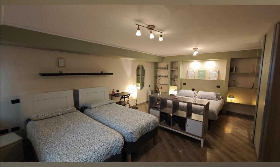 Appartamento Aleph With Private Parking, Next Train Station Côme Extérieur photo