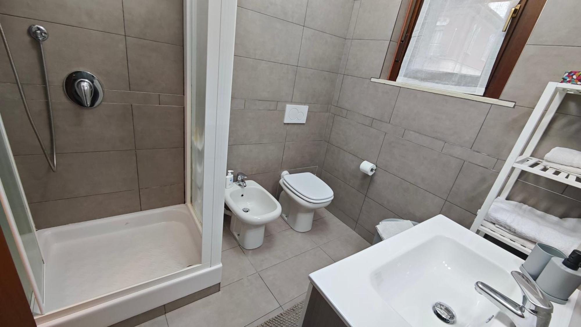 Appartamento Aleph With Private Parking, Next Train Station Côme Extérieur photo