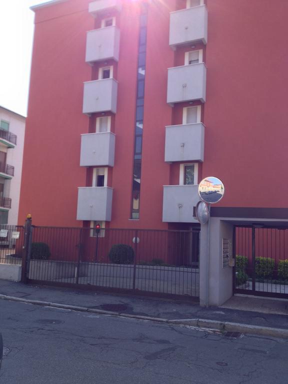 Appartamento Aleph With Private Parking, Next Train Station Côme Extérieur photo